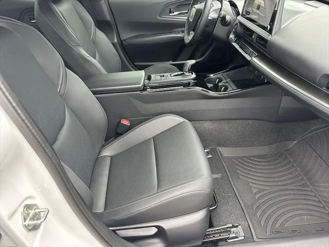 Certified Used 2026 WIND CHILL PEARL Toyota  image 13