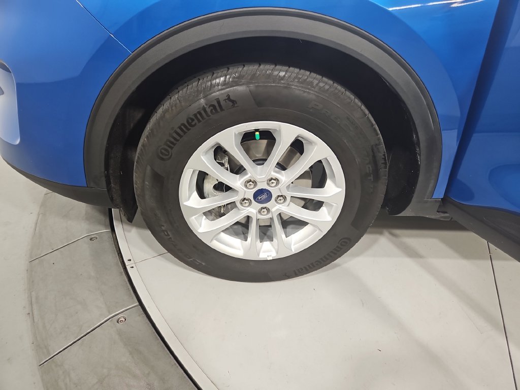 Used 2020 Blue Metallic Ford SE image 27