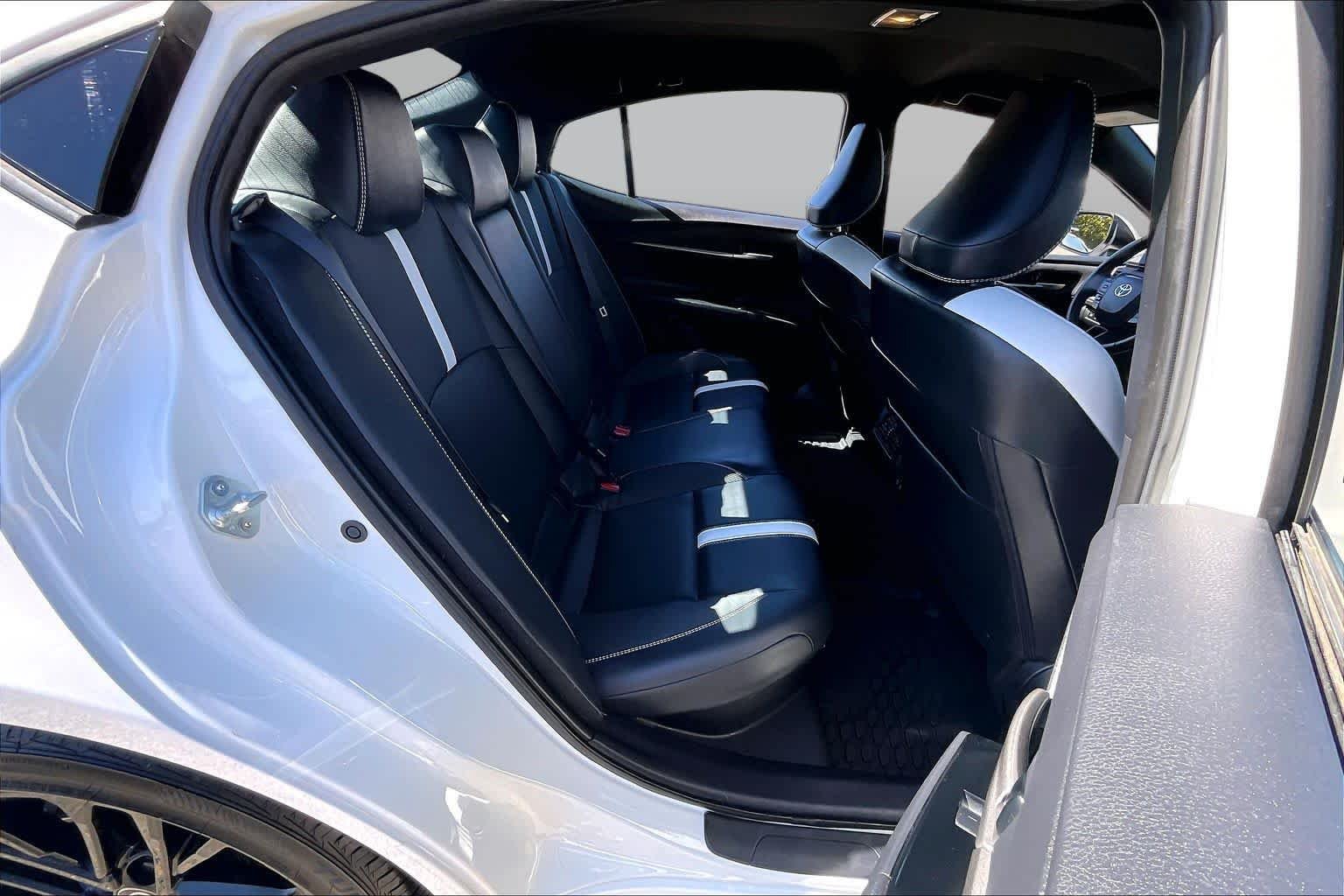 Certified Used 2025 Ice Cap Toyota SE image 19