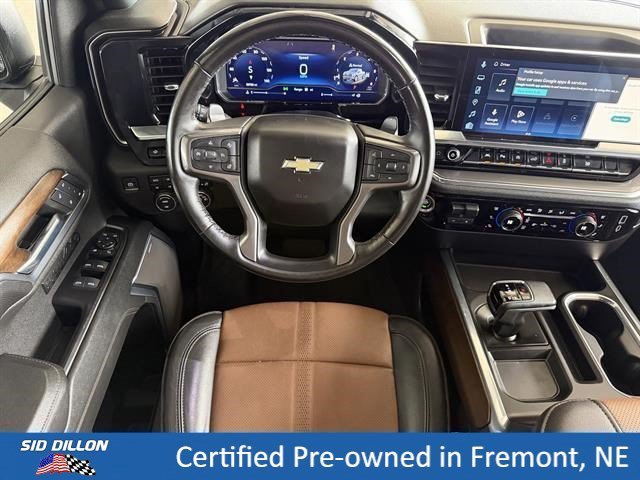 Used 2024 Black Chevrolet High Country image 5