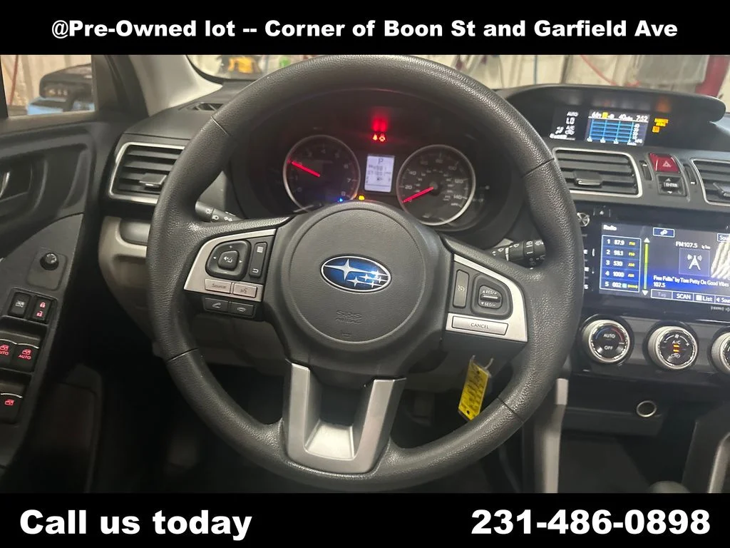 Used 2018 Red Subaru 2.5i Premium image 20