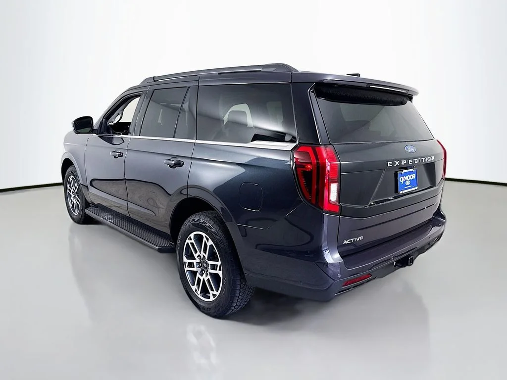 Used 2025 Dark Matter Gray Metallic Ford Active image 11