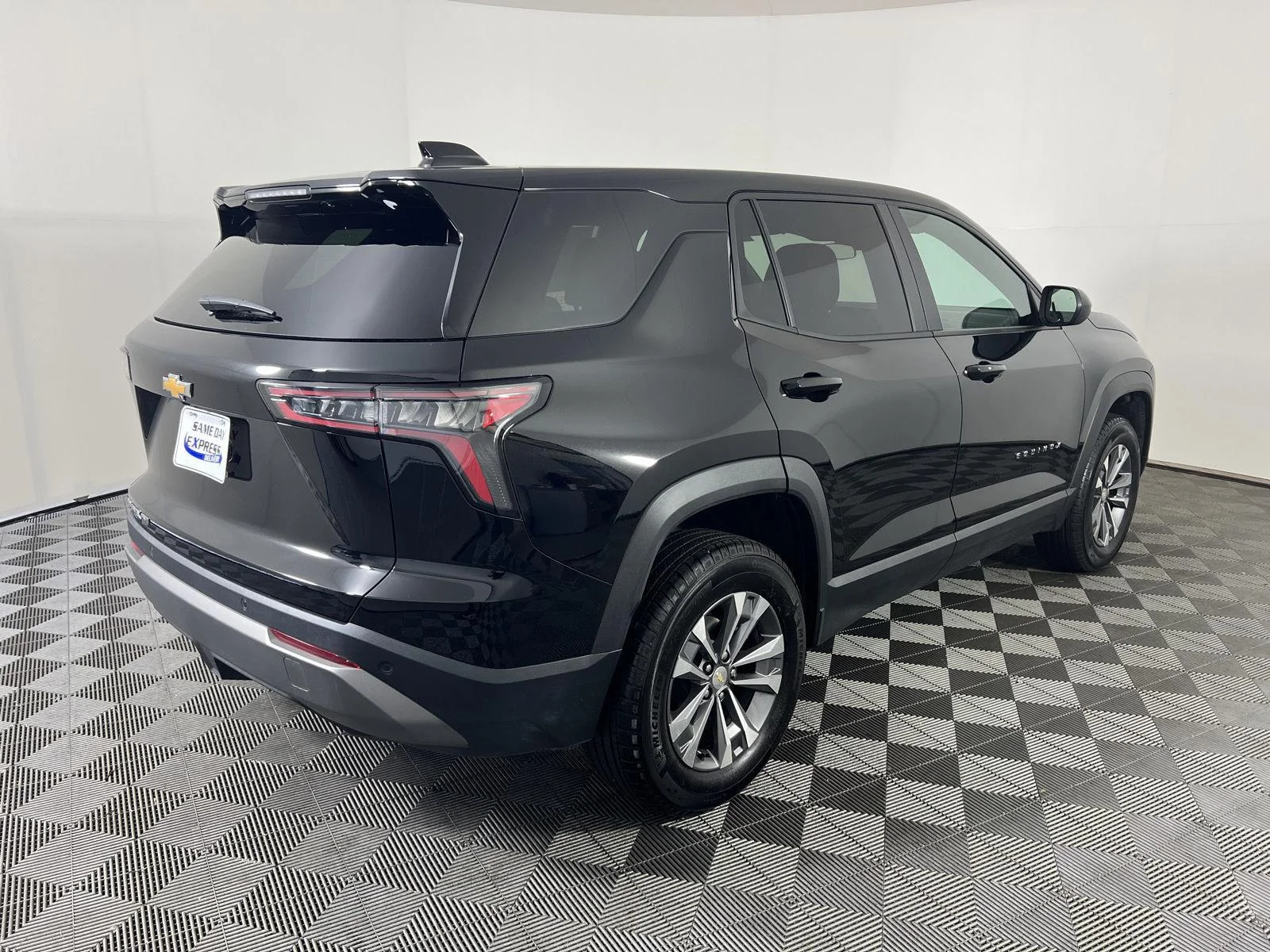 Used 2026 Mosaic Black Metallic Chevrolet AWD LT image 23