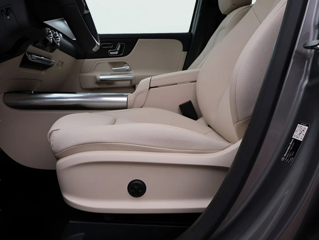 New 2026 Mountain Gray Metallic Mercedes-Benz GLA 250 image 37