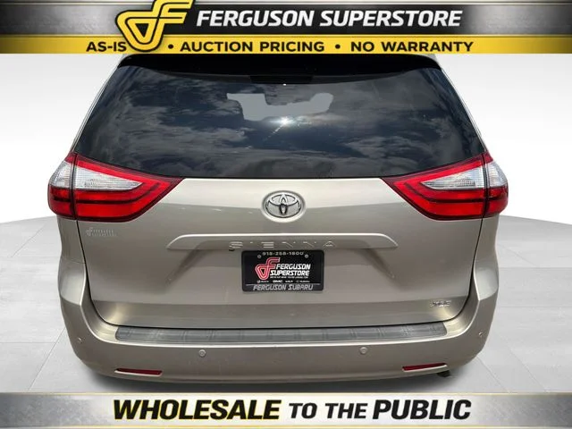 Used 2016  Toyota XLE image 6