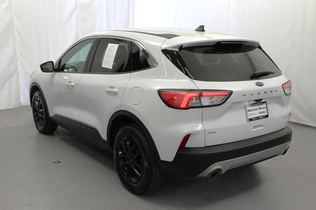 Used 2021  Ford SE image 15