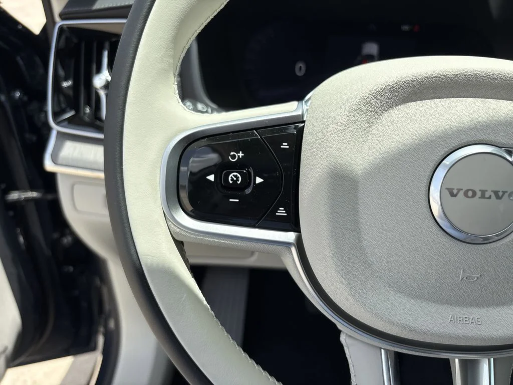 2026 Volvo XC90 Ultra - Photo 16