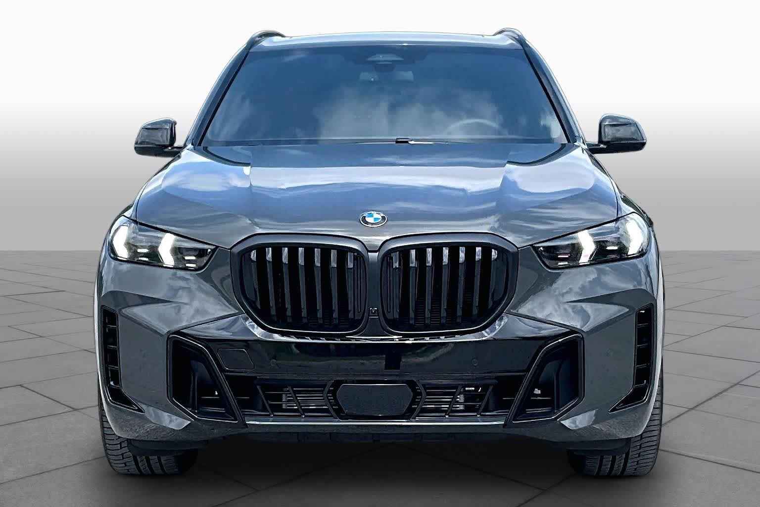 Used 2026 Dravit Grey Metallic BMW xDrive40i image 3