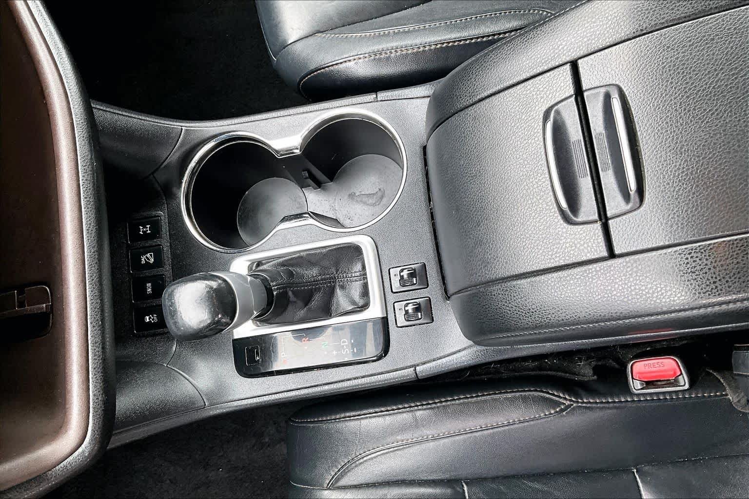 Used 2015 Attitude Black Metallic Toyota XLE image 16