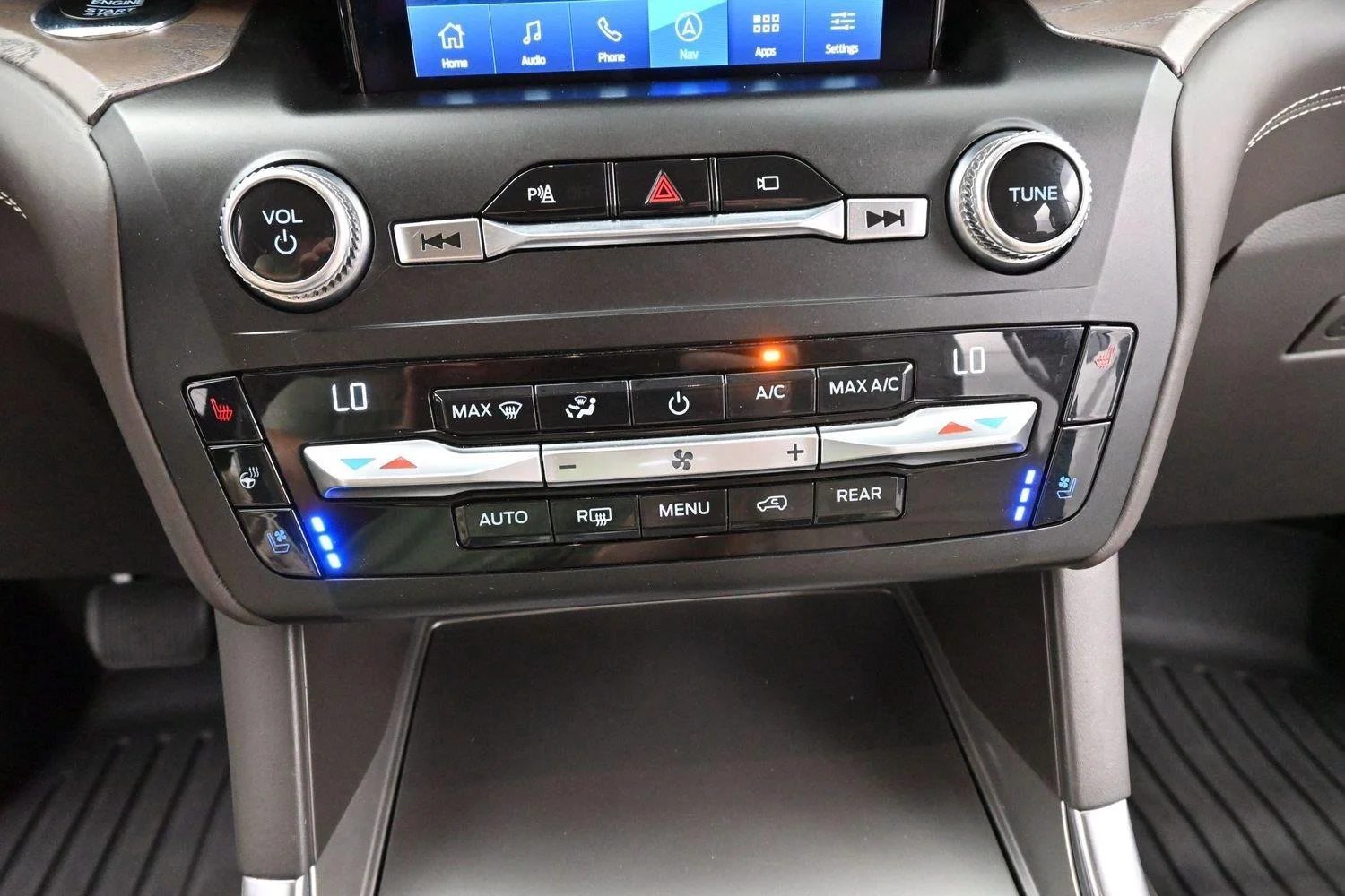 Used 2020 Star White Metallic Tri-Coat Ford Platinum image 25