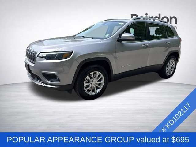 Used 2019 Billet Silver Metallic Clearcoat Jeep Latitude image 3
