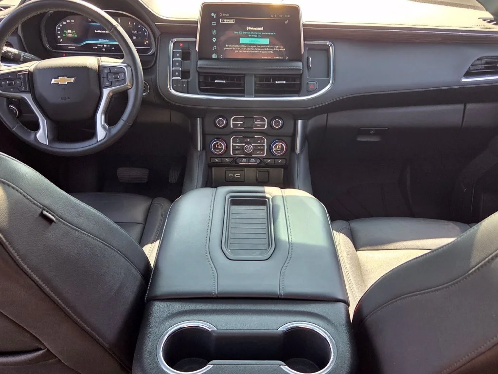 Used 2023 BLACK Chevrolet LT image 9