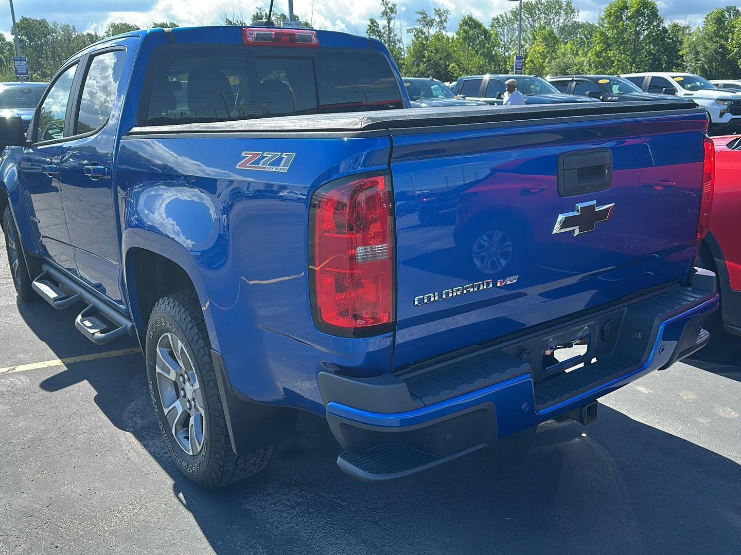 Used 2020 Kinetic Blue Metallic Chevrolet 4WD Z71 image 4