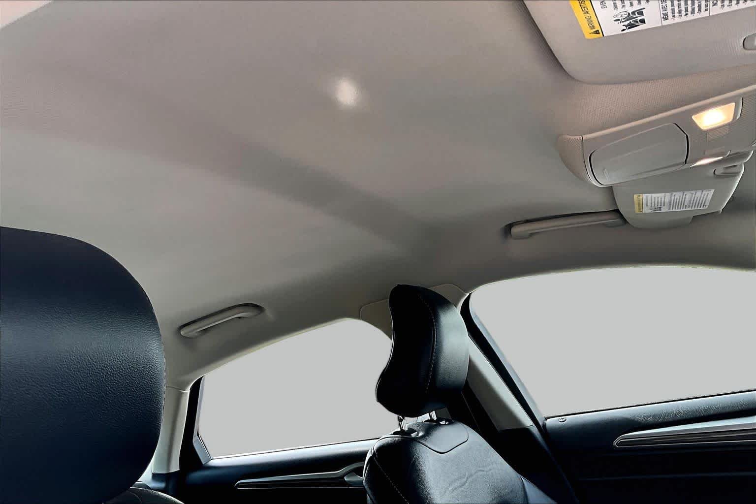Used 2018 Magnetic Ford SE image 14