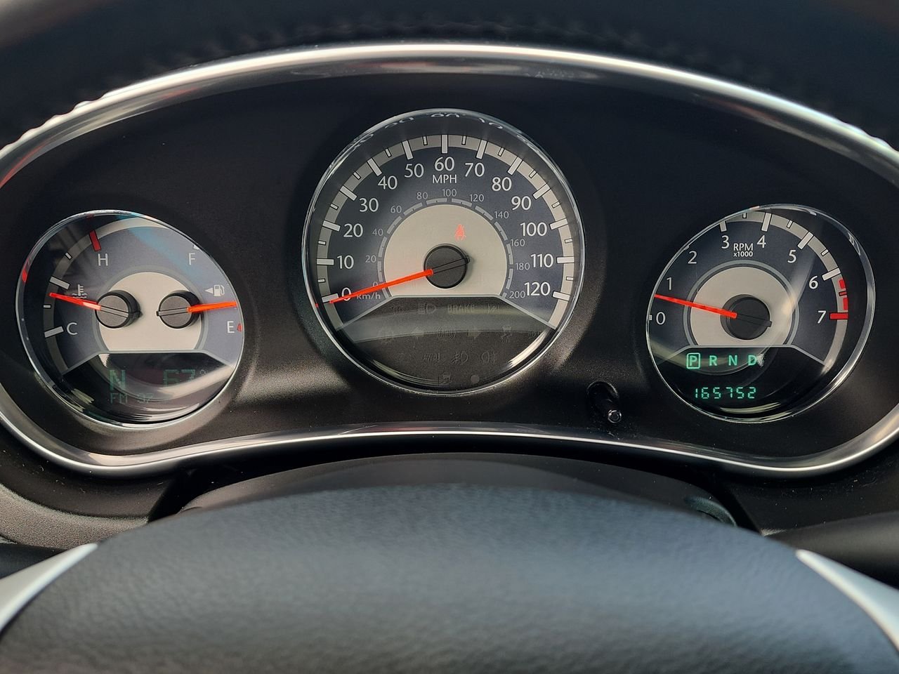 Used 2012  Chrysler Limited image 14