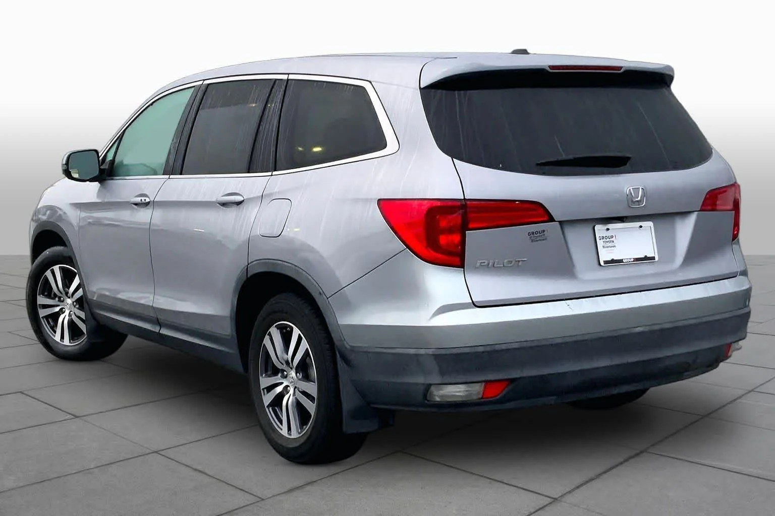 Used 2017 Lunar Silver Metallic Honda EX image 12