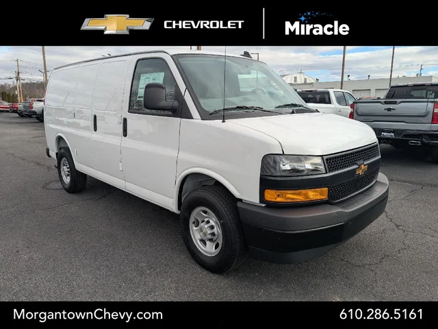 2025 Chevrolet Express Cargo WT