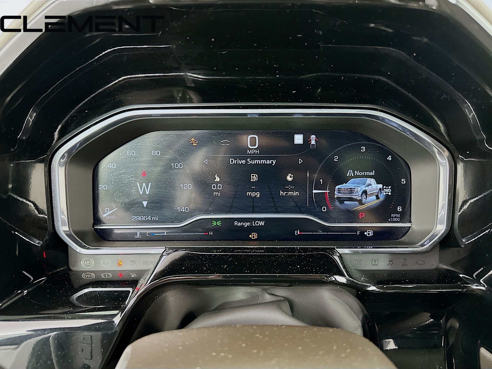 Used 2022 White GMC SLT image 18