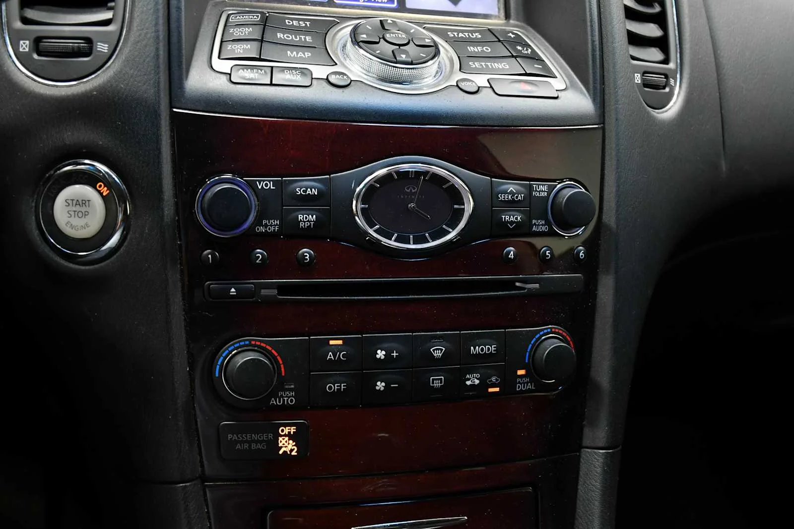 Used 2017 Graphite Shadow INFINITI  image 21