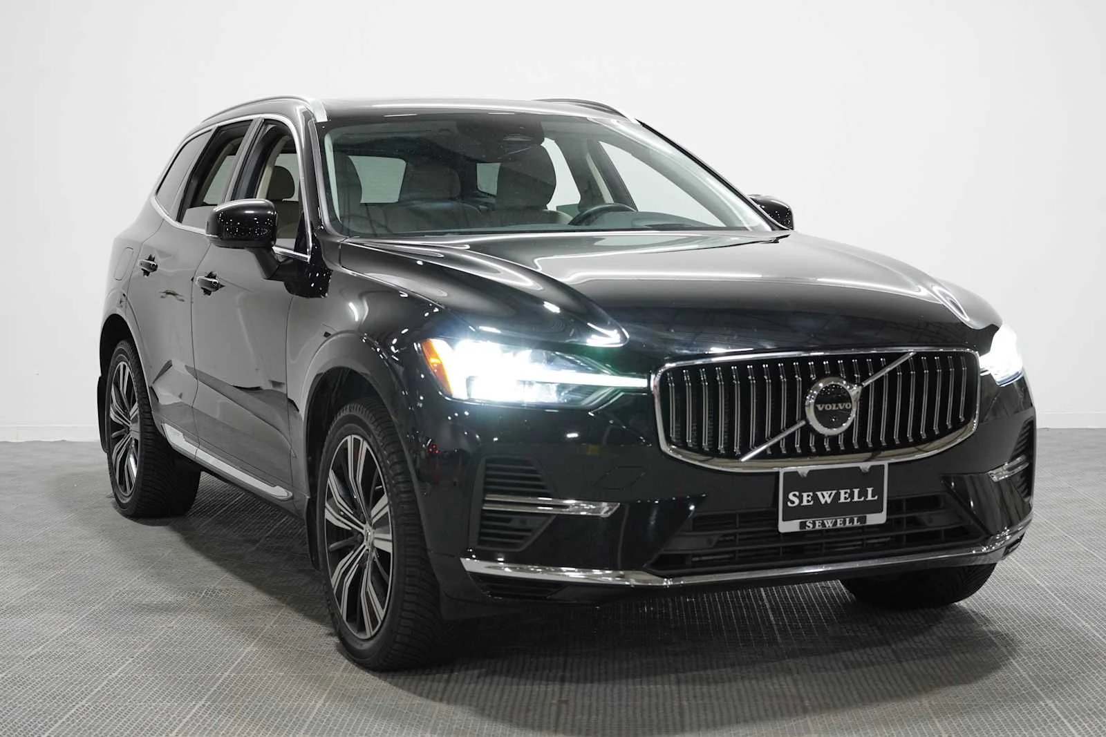 Used 2022 BLACK Volvo Inscription image 3