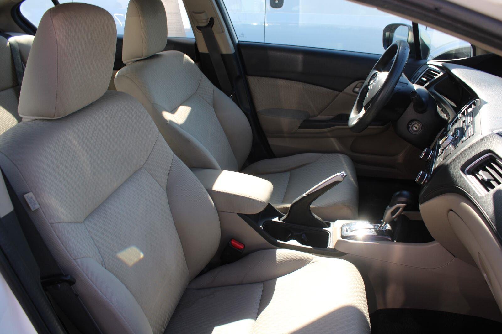 Used 2015 Taffeta White Honda LX image 4