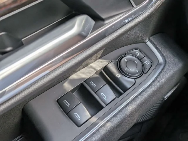 New 2026 Onyx Black GMC Elevation image 22