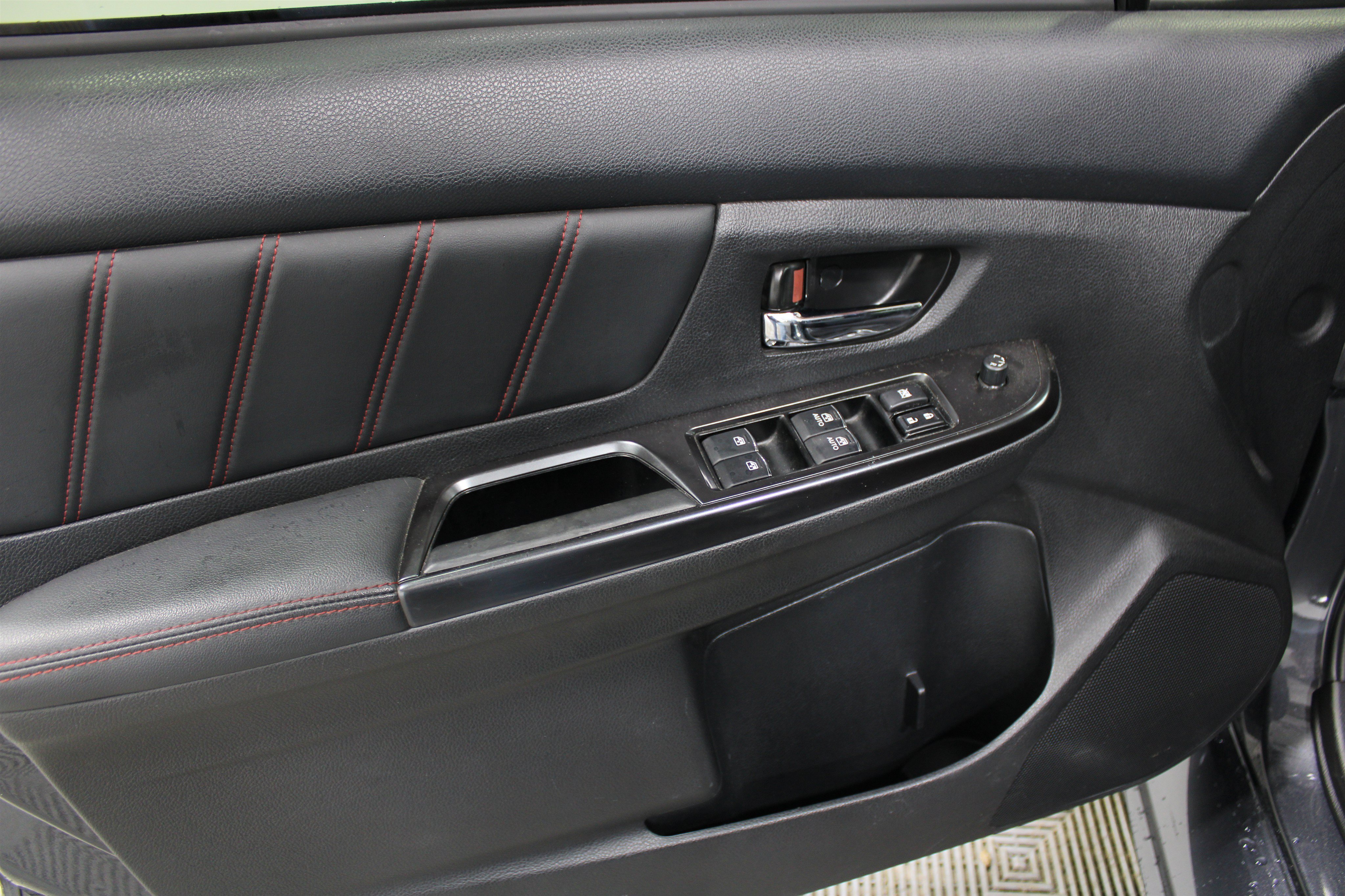 Used 2020 Magnetite Gray Metallic Subaru Premium image 6
