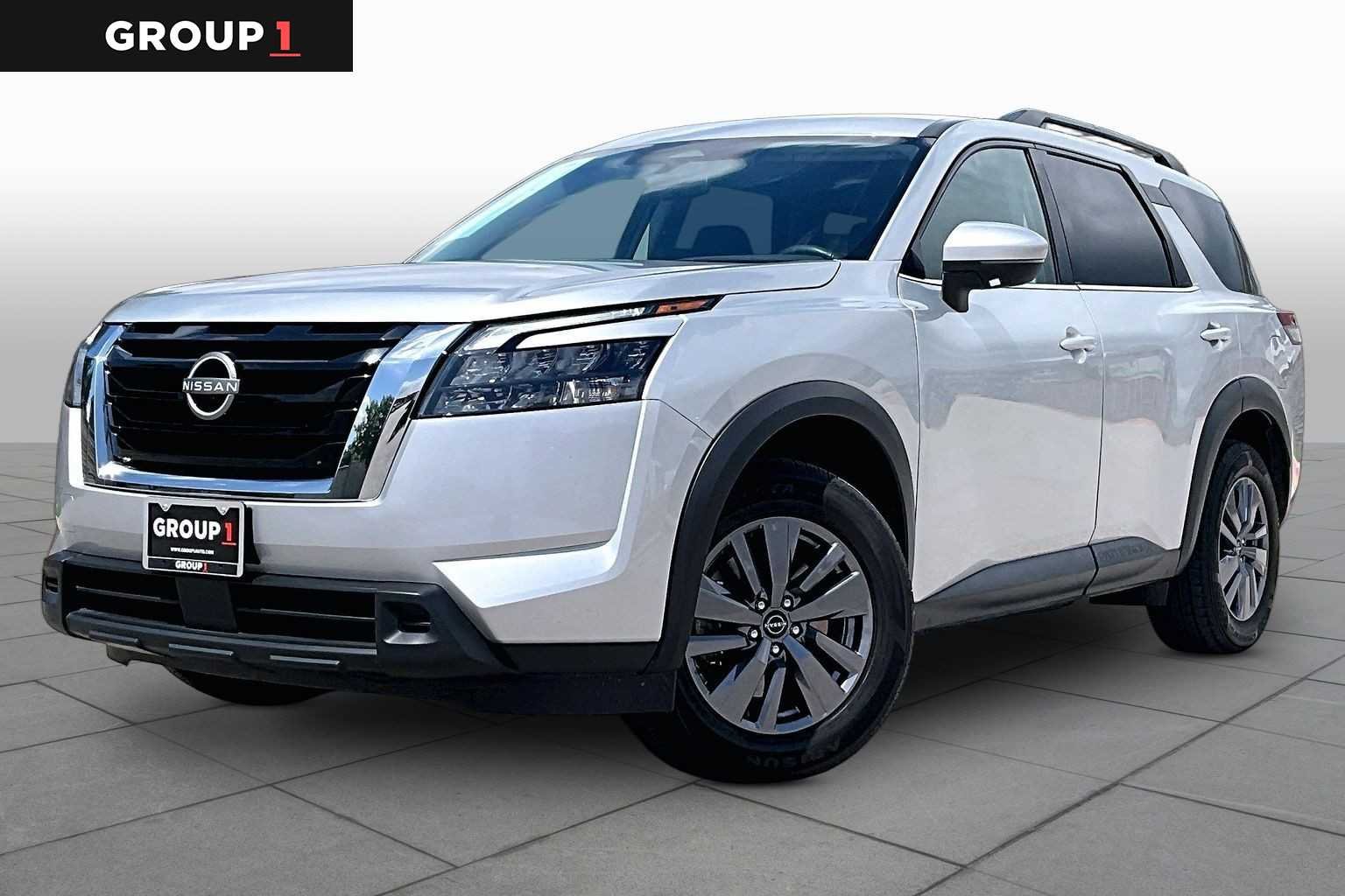2024 Nissan Pathfinder SV 2WD's photo