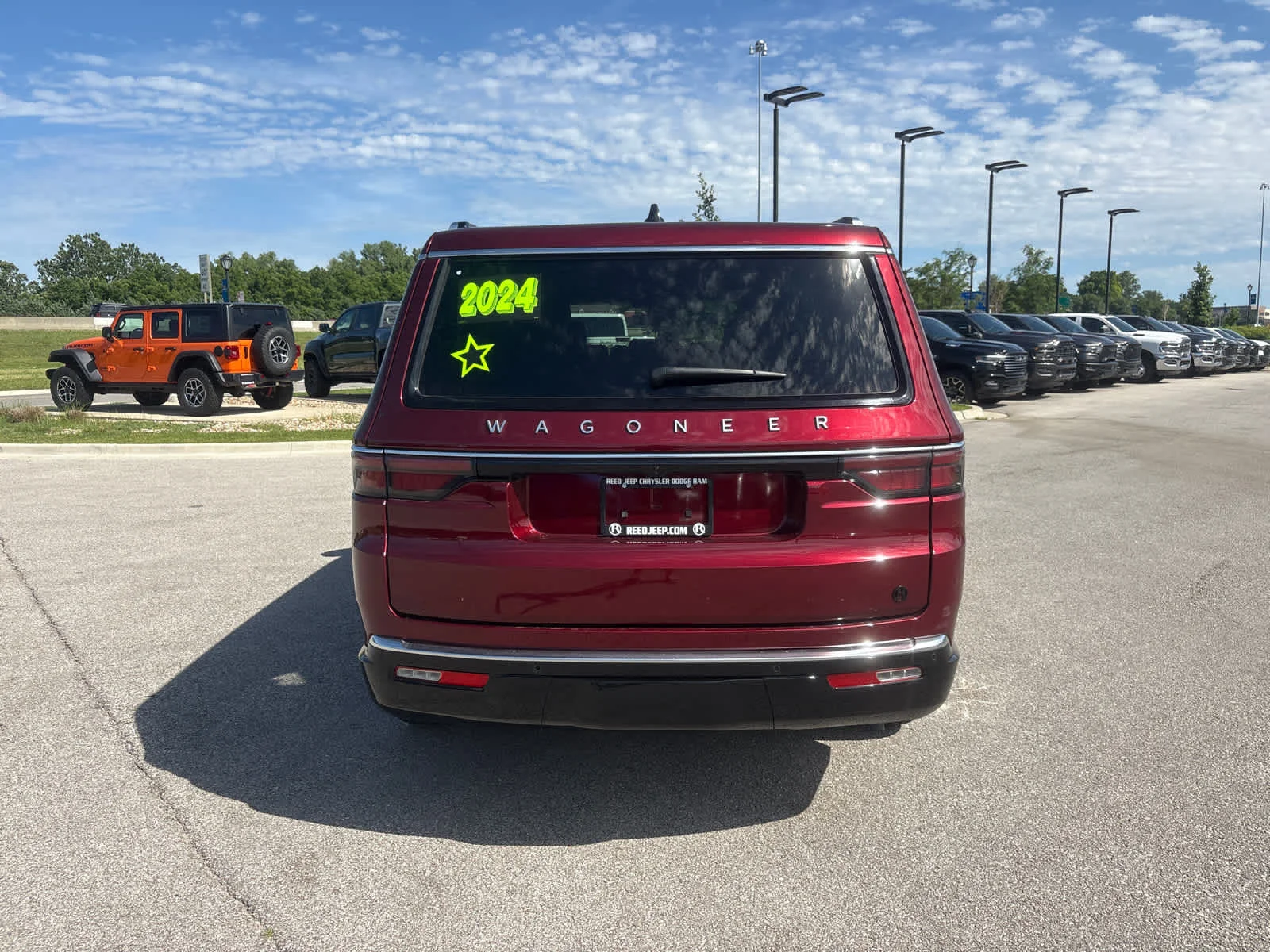 Used 2024 Velvet Red Pearlcoat Jeep  image 8