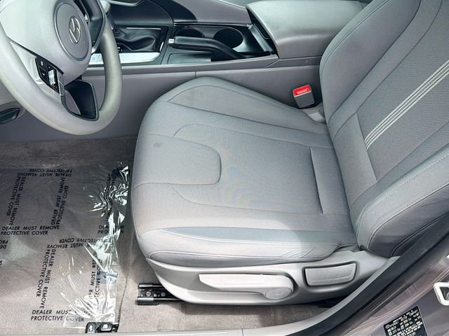 Used 2024 Silver Hyundai SE image 19