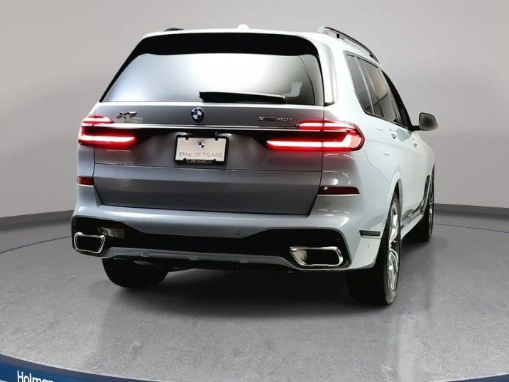 Used 2026 Brooklyn Grey Metallic BMW xDrive40i image 4