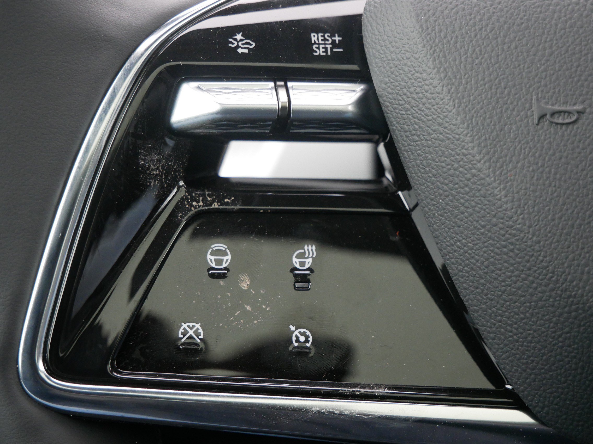 2026 Cadillac OPTIQ Sport - Photo 25