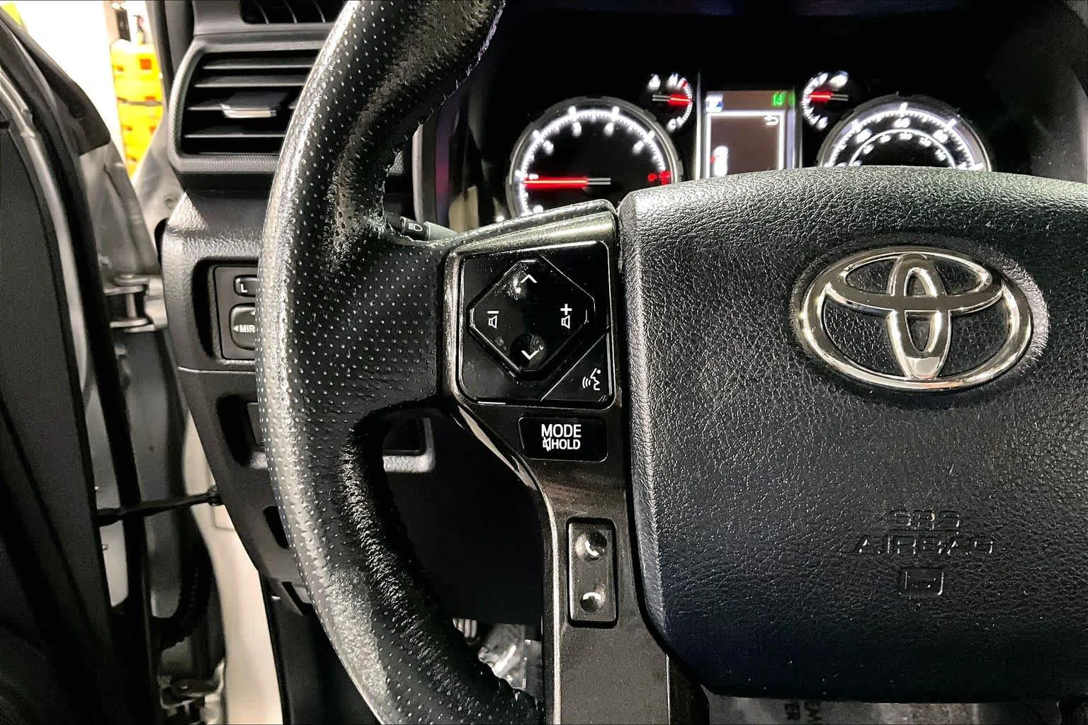 Used 2021 Classic Silver Metallic Toyota Venture image 24