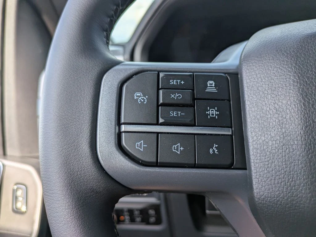 New 2026 Agate Black Metallic Ford XLT image 29