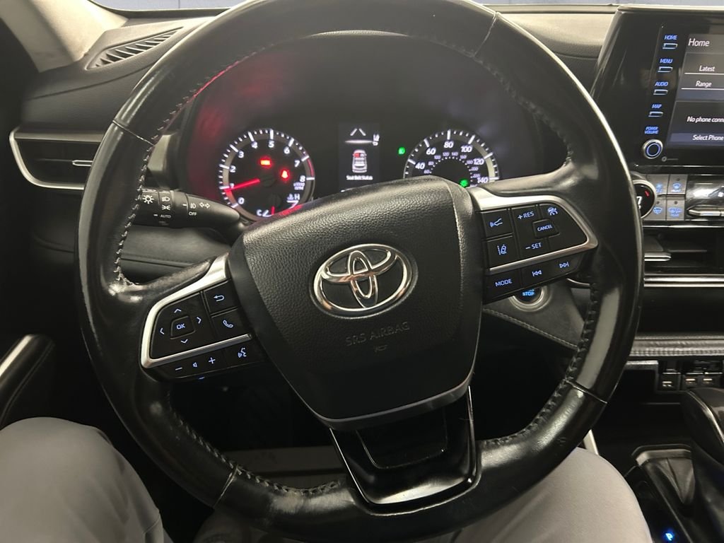 Used 2021 Red Toyota LE image 9