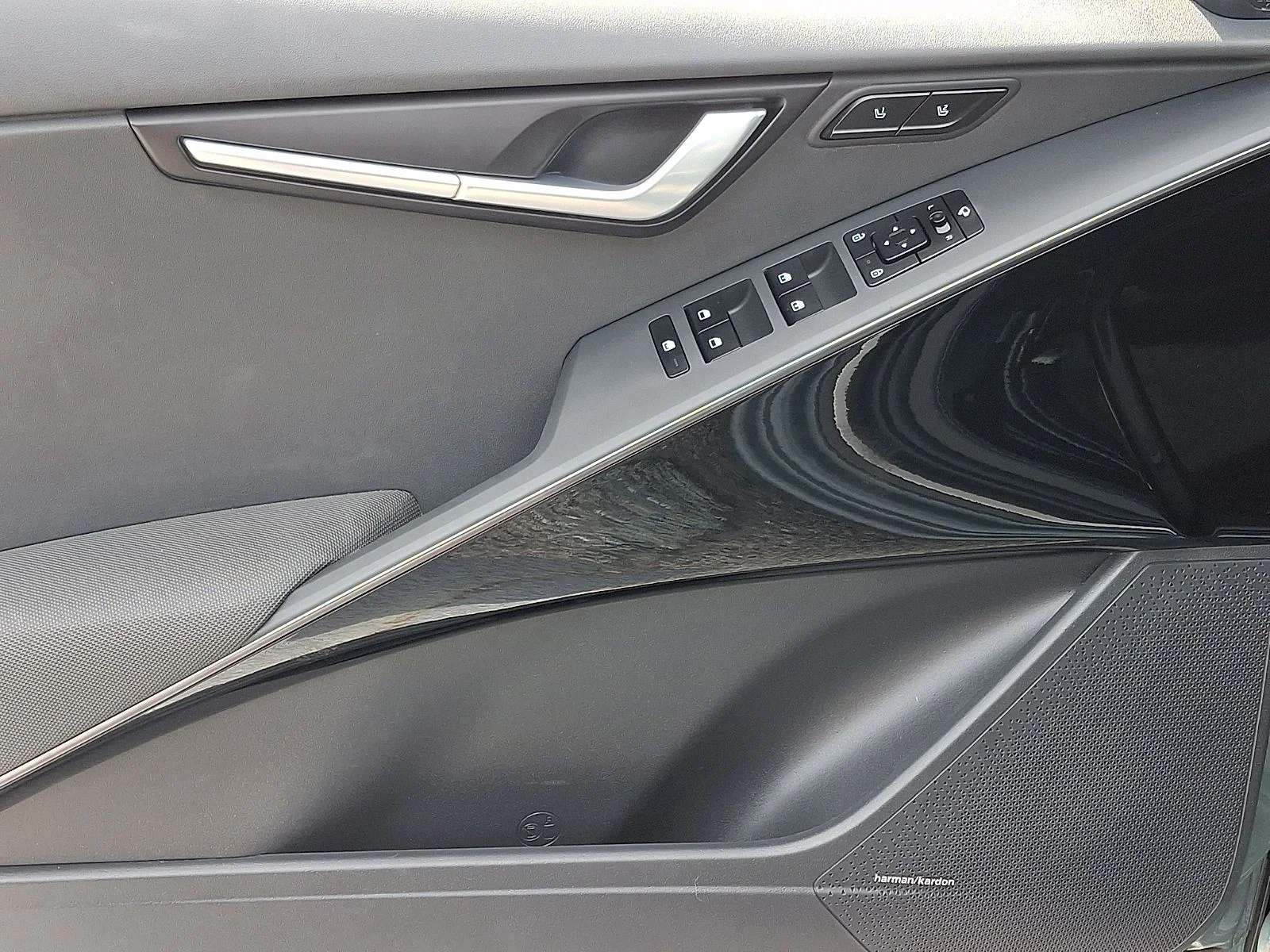 Certified Used 2023 Green Kia SX Touring image 12
