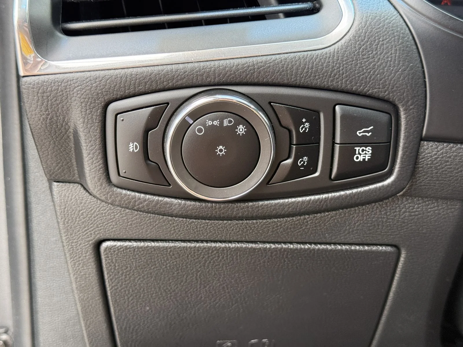 Used 2023 Gray Ford Titanium image 31