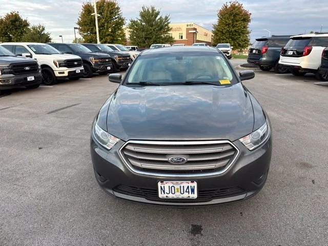 Used 2018 Ford Taurus SEL with VIN 1FAHP2E87JG102385 for sale in Kansas City, MO