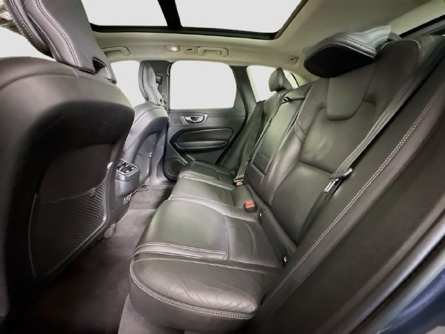 Used 2023 Denim Blue Metallic Volvo Ultimate Bright Theme image 21
