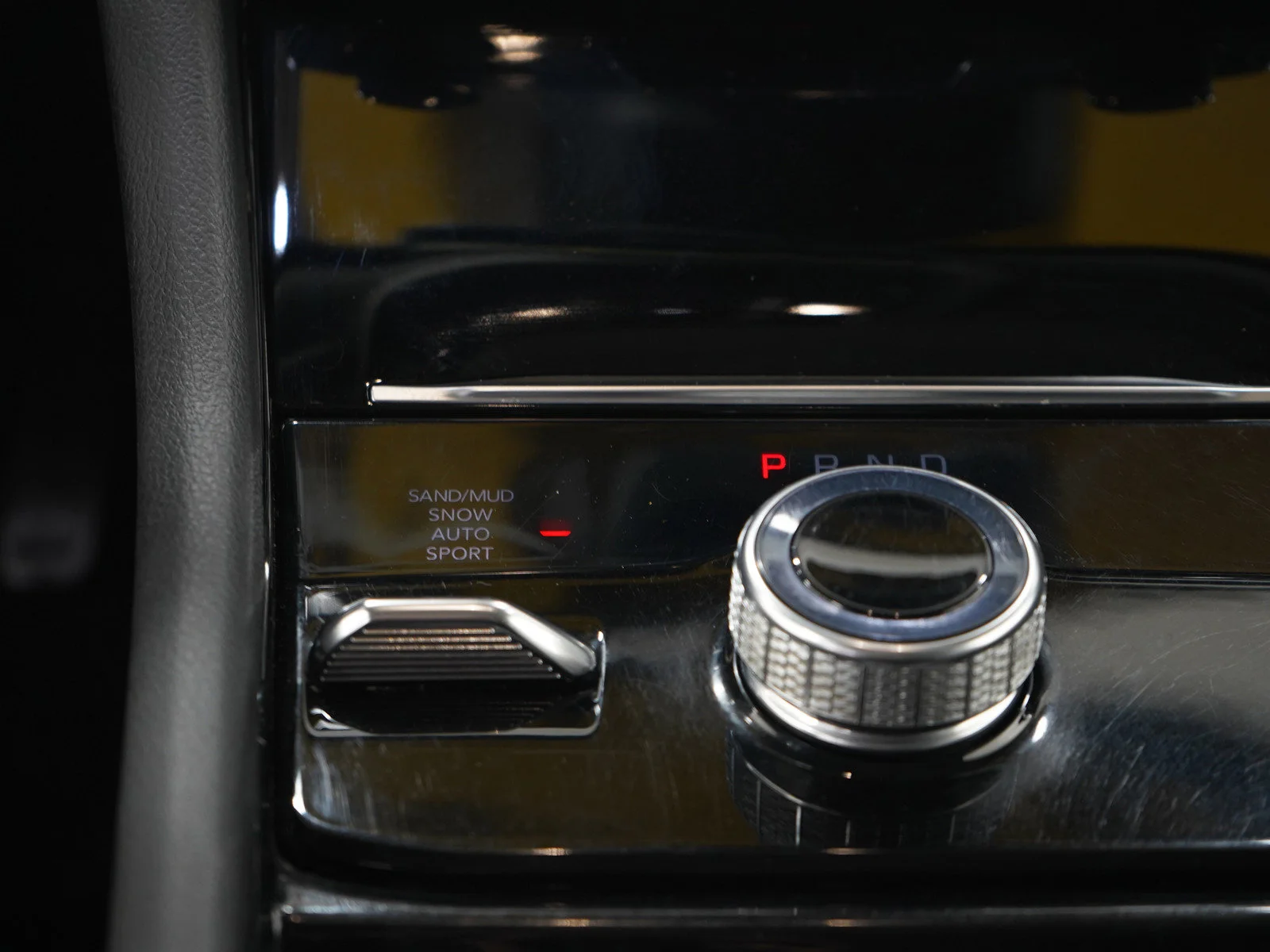 Used 2023 Diamond Black Crystal Pearlcoat Jeep Limited image 20