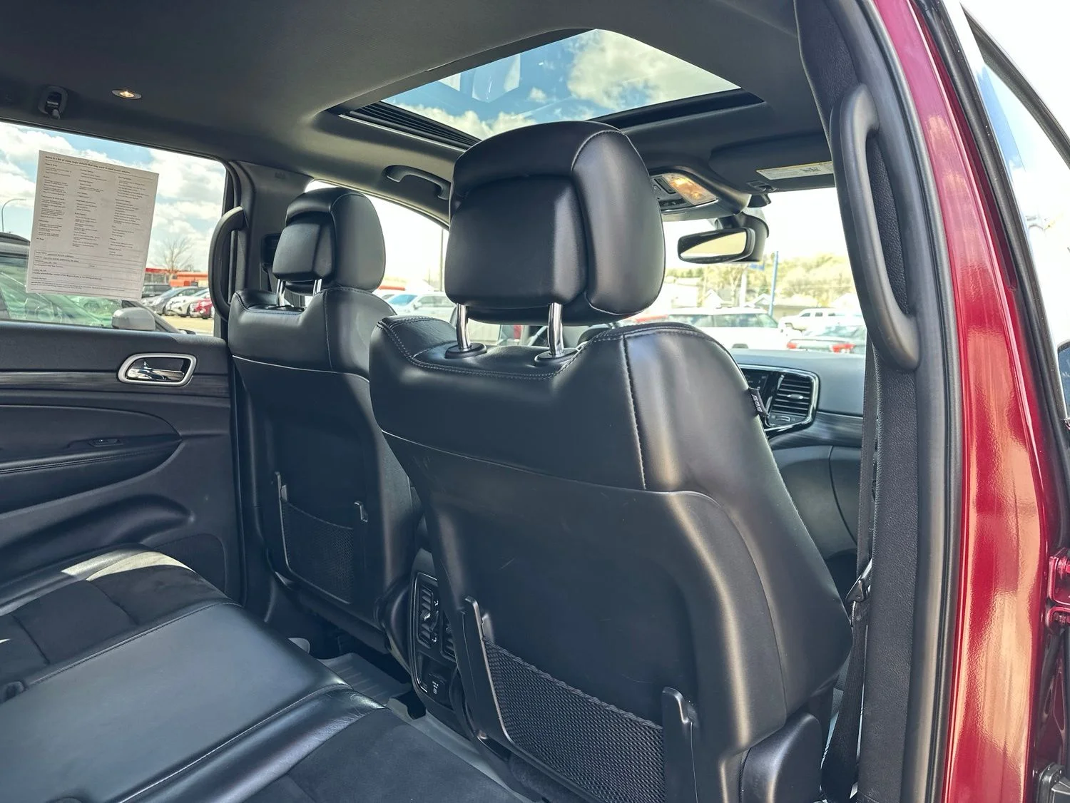 Used 2020 Red Jeep Altitude image 27