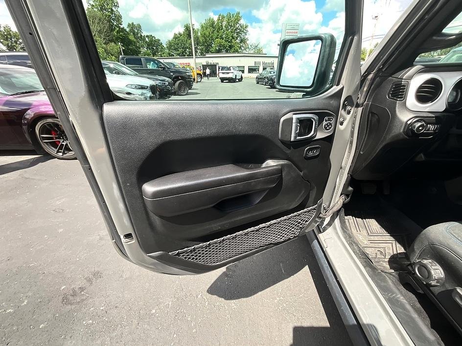 Used 2021 Gray Jeep Unlimited Sport image 11