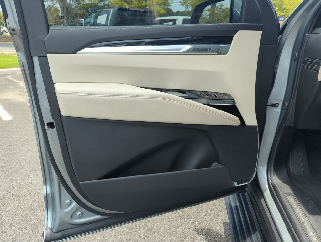 Used 2025 Silver Cadillac Sport image 17