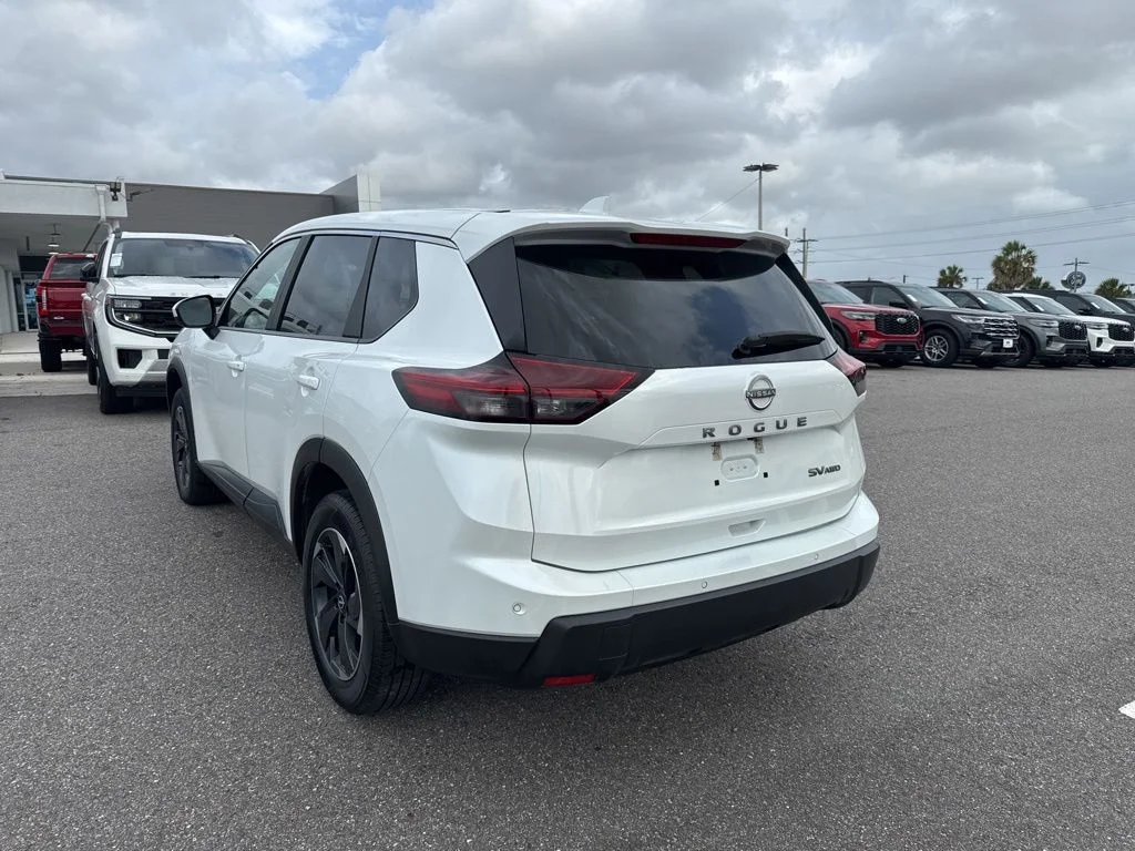 Used 2024 Pearl Nissan SV image 3
