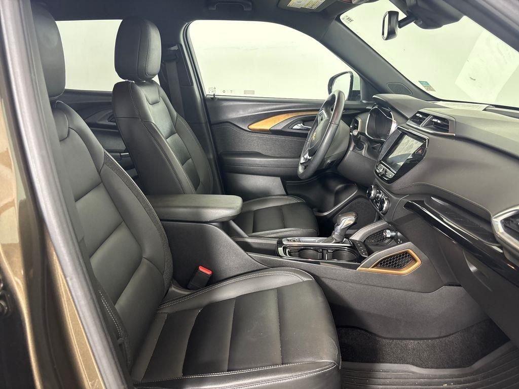 Used 2021 Brown Chevrolet ACTIV image 11