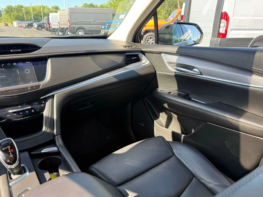 Used 2018 Gray Cadillac Premium Luxury image 30