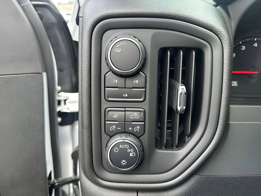 2025 Chevrolet Silverado 3500 HD Work Truck - Photo 27