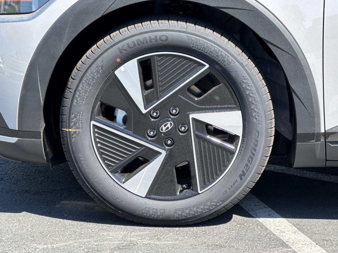 New 2026 Gray Hyundai SEL image 25