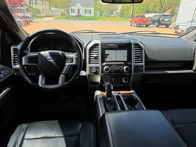 Used 2015 Gray Ford LARIAT image 36