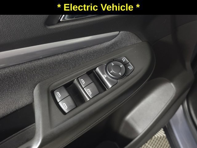 Used 2023 GRAY GHOST METALLIC Chevrolet LT image 21